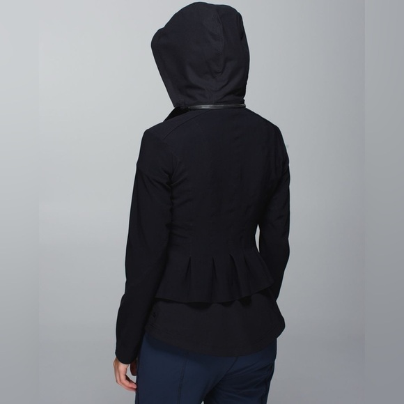 Lululemon Bust A Move Jacket Peplum Black Hood Soft Shell $178.00 - Picture 2 of 16